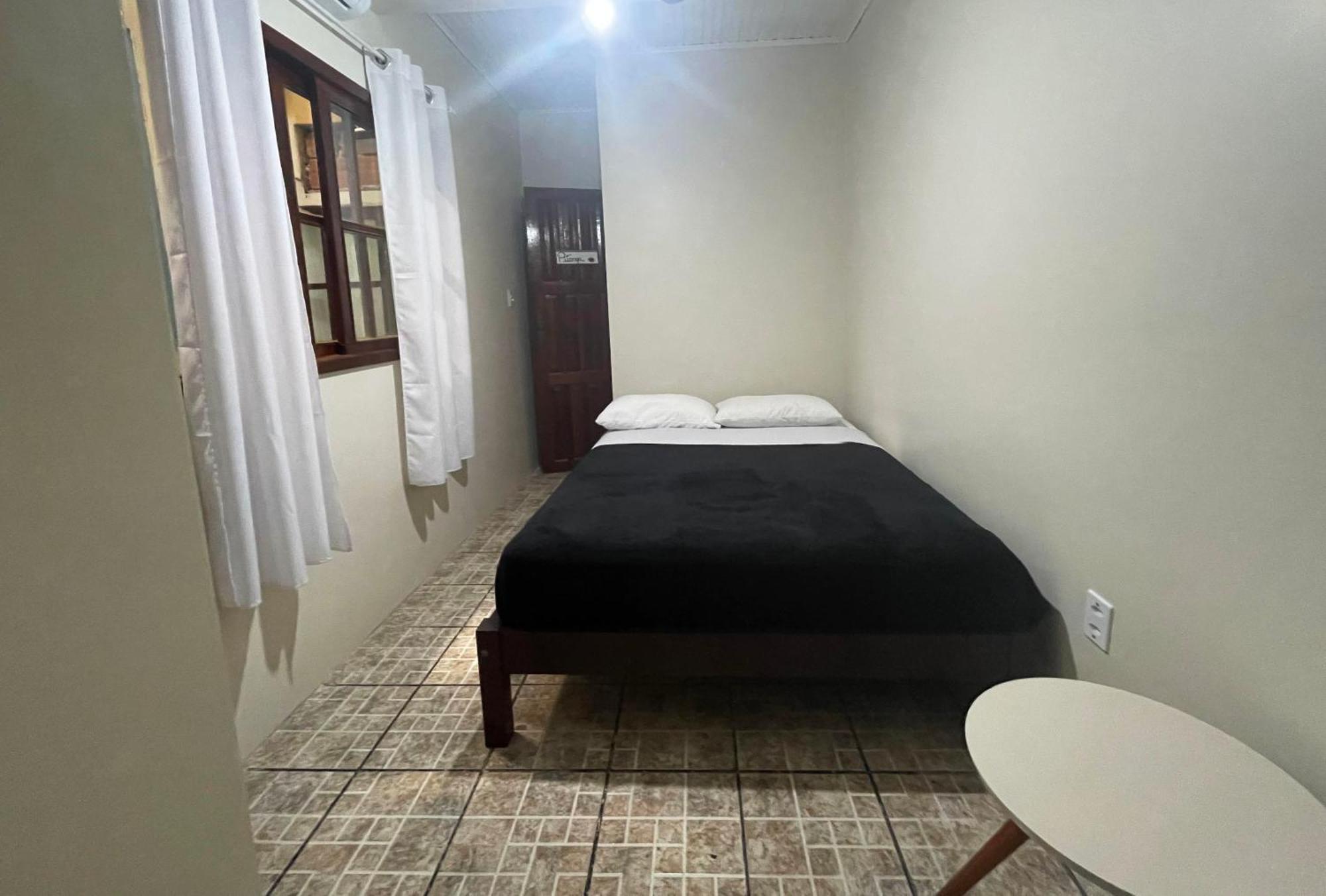 Mahalo Hostel Vila do Abraao Екстер'єр фото